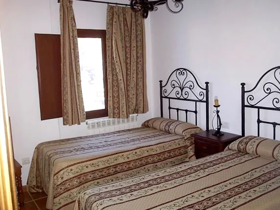 APARTAMENTO CEREZO en BÉRCHULES — miniatura 9