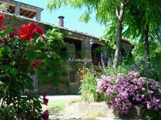 Alojamiento turístico EL TALLER DE PRADO TORO en PITRES · GRANADA