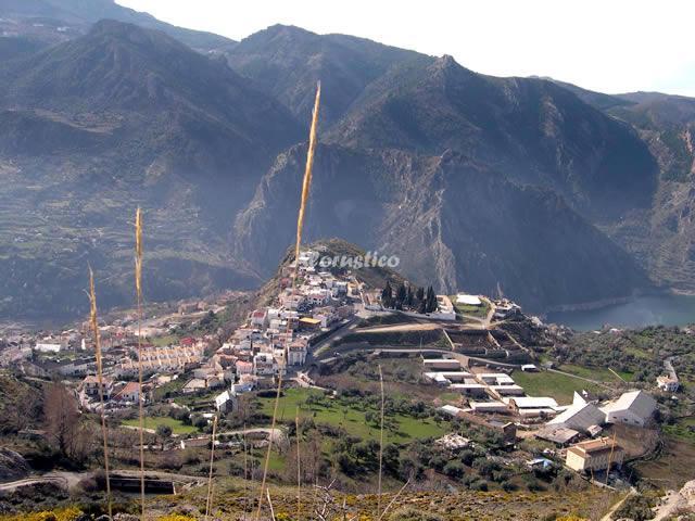 Alojamiento turístico PISO PORTAL DE GÜEJAR SIERRA en GÜEJAR SIERRA, GRANADA