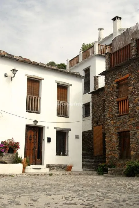Alojamiento turístico CASA LA MECILA en BUBIÓN · GRANADA