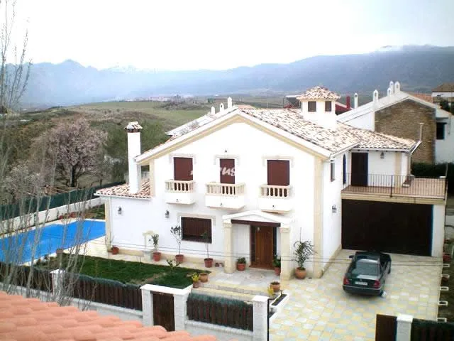 CHALET LOS ALMENDROS en OTURA — miniatura 10