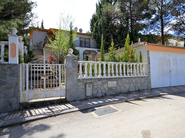 Alojamiento turístico CASA CAROLINA en MOCLÍN · GRANADA