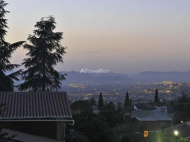 Alojamiento turístico CHALET COLINAS BERMEJAS en MONACHIL, GRANADA