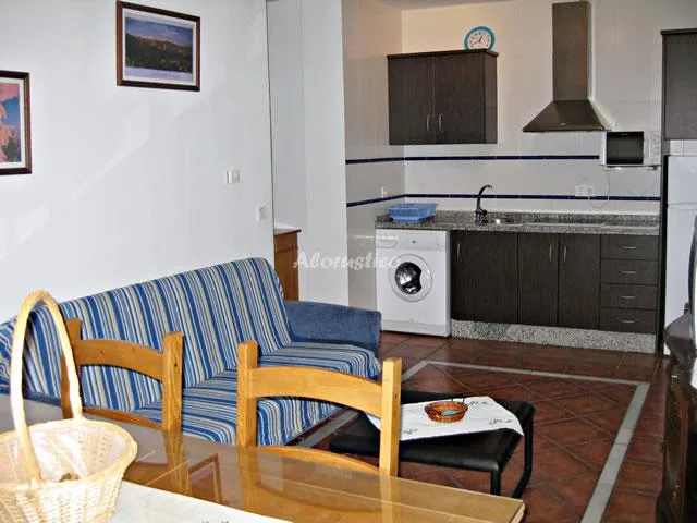 APARTAMENTOS LAHEZA - LA TRONCONÁ en DÍLAR — miniatura 4