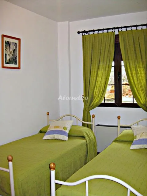 APARTAMENTOS LAHEZA - LA TRONCONÁ en DÍLAR — miniatura 5