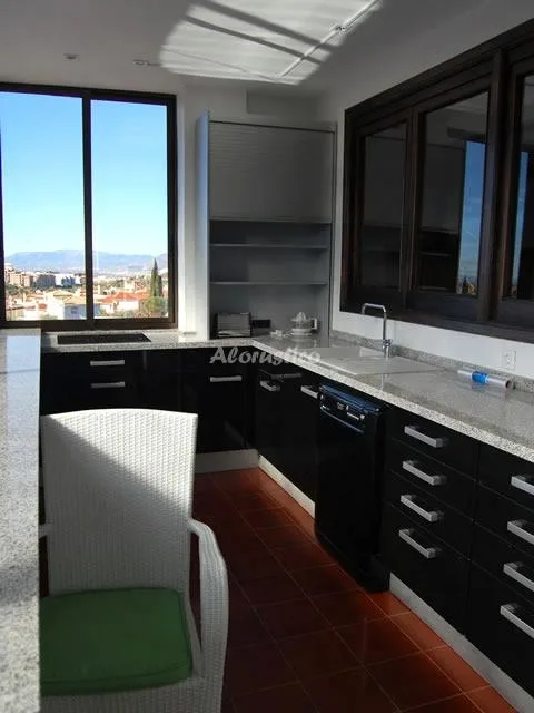 VILLA ALHAMBRA en HUETOR VEGA — foto 3
