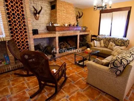 Alojamiento turístico CORTIJO LA HIJUELA en LA ZUBIA · GRANADA