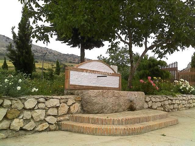 Alojamiento turístico CORTIJO VENTA ALAZORES-CASA PEQUEÑA en LOJA, GRANADA