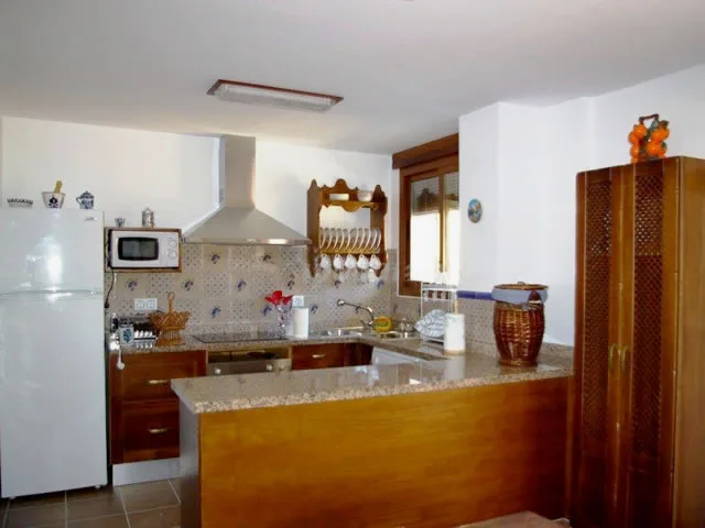 CASA RURAL LOS NARANJOS DEL VALLE en MELEGÍS — miniatura 13