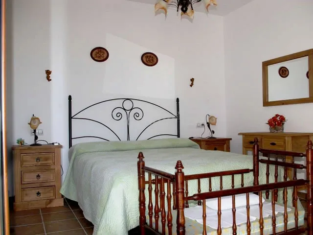CASA RURAL LOS NARANJOS DEL VALLE en MELEGÍS — foto 2