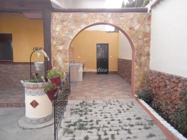 Alojamiento turístico CASA LAUREL Y ROMERO en NIGUELAS, GRANADA