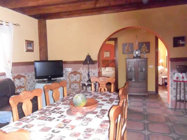 CASA LAUREL Y ROMERO en NIGUELAS — foto 2