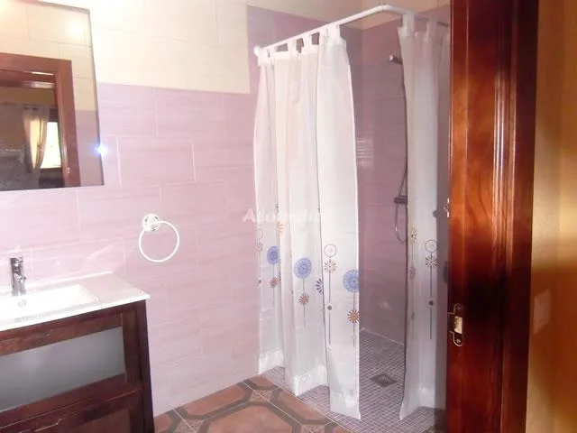 CASA LAUREL Y ROMERO en NIGUELAS — miniatura 11