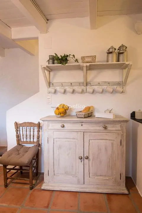CASA DE LA ROCA en PITRES — miniatura 6