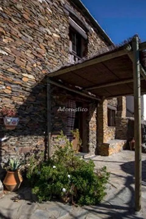 CASA DE LA ROCA en PITRES — miniatura 25