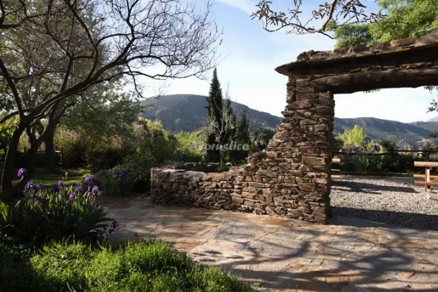 CASA DE LA ROCA en PITRES — miniatura 8