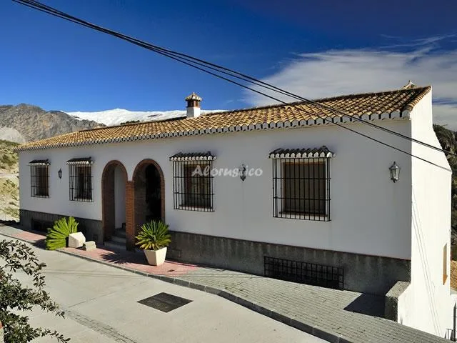 Alojamiento turístico CASA ICAS en CONCHAR · GRANADA