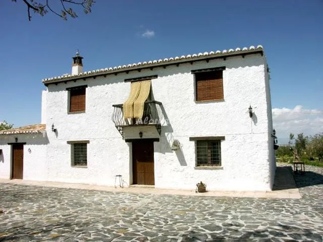 Alojamiento turístico CORTIJO EL ABUELO COMPLETO (CASA ABAJO Y CASA ARRIBA) en BAZA · GRANADA