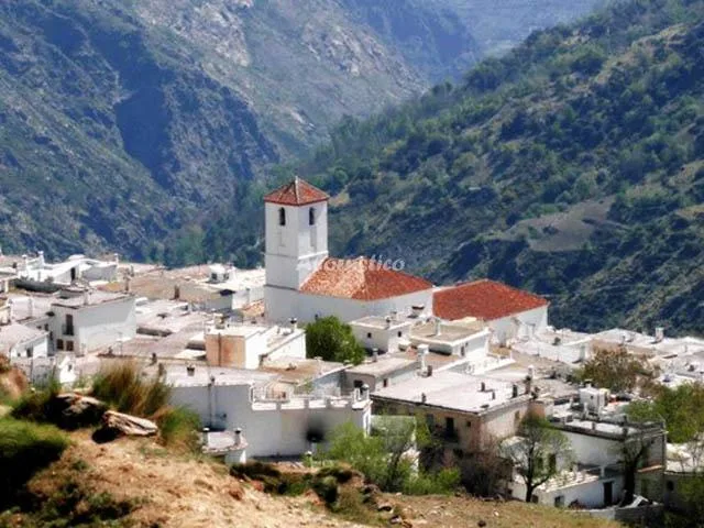 Alojamiento turístico APTO ESCABIAS en CAPILEIRA · GRANADA