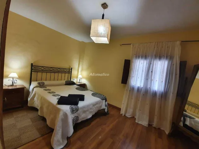 APTO ESCABIAS en CAPILEIRA — miniatura 4