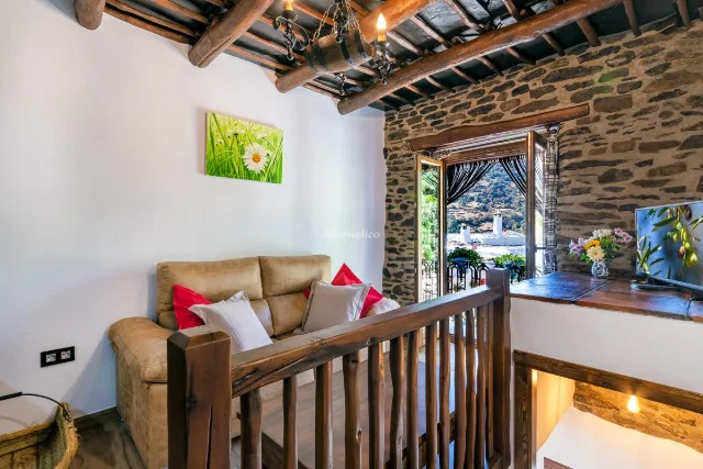 CASA ANTONIA CON BALCÓN en CAPILEIRA — miniatura 9
