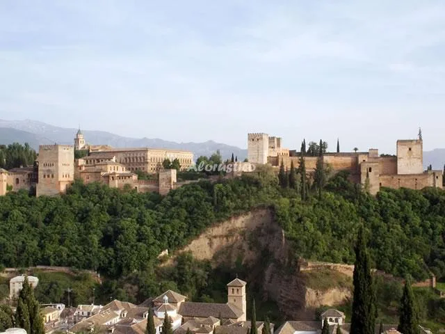 CASA ROJA en GRANADA — miniatura 5