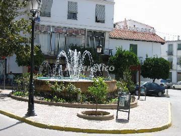 Alojamiento turístico HOTEL ALCADIMA HAB. FAMILIAR en LANJARÓN, GRANADA