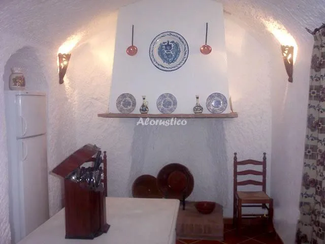 CUEVA DEL ABUELO CANO en PURULLENA — miniatura 18