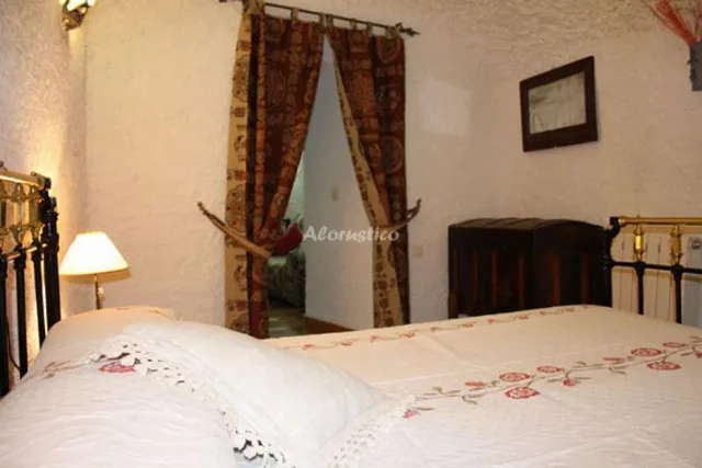 CUEVAS OLMOS-LA BODEGA en PURULLENA — foto 3