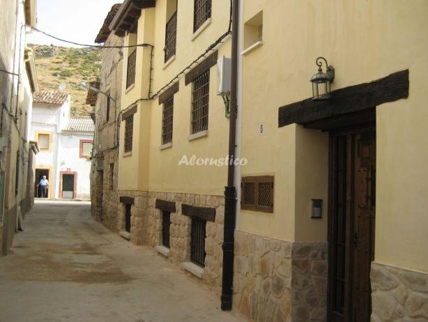 Alojamiento turístico ESENCIAS DE LA ALCARRIA- APTO ESPLIEGO en HUEVA, GUADALAJARA