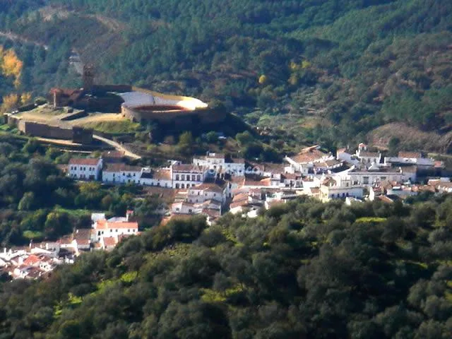 LA CASA DE LA ESTACIÓN en ALMONASTER LA REAL — miniatura 6