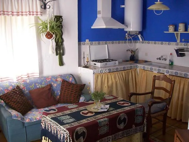 VISTAHERMOSA DIVÁN en FUENTEHERIDOS — miniatura 5