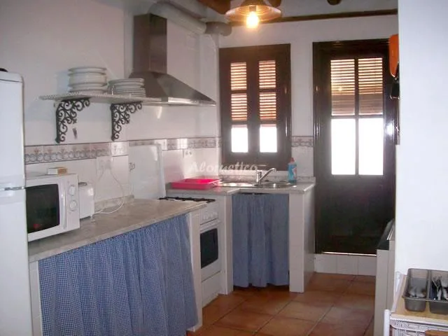 CASA DE LA PLAZA-ALTILLO en FUENTEHERIDOS — miniatura 5