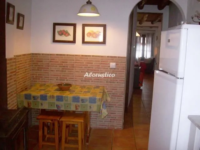 CASA DE LA PLAZA-ALTILLO en FUENTEHERIDOS — foto 2