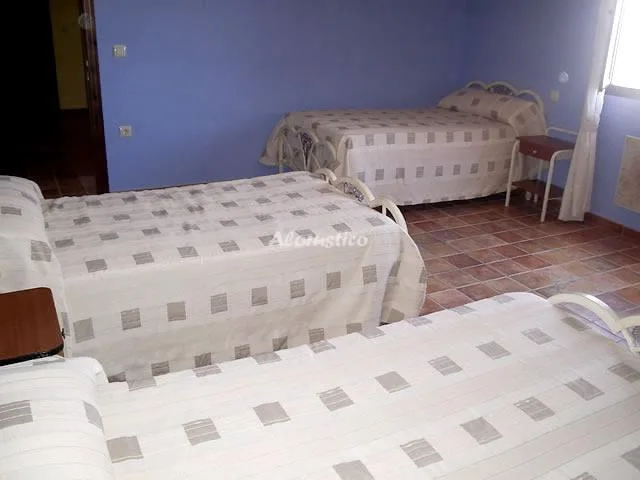 FONDA DEL CASTILLO en CUMBRES DE SAN BARTOLOME — miniatura 5