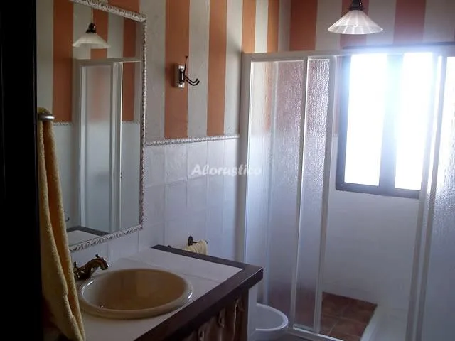 FONDA DEL CASTILLO en CUMBRES DE SAN BARTOLOME — miniatura 10