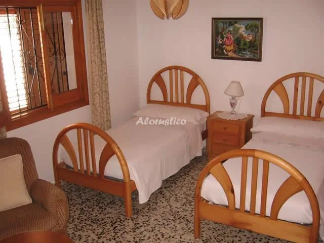 HUERTO DE LAS ADELFAS en SANTA EULALIA DEL RIO — miniatura 10