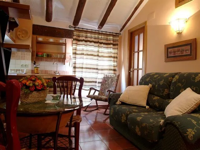 CASA TOMILLO en HINOJARES — miniatura 4