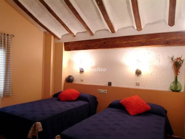 CASA ROMERO en HINOJARES — miniatura 14