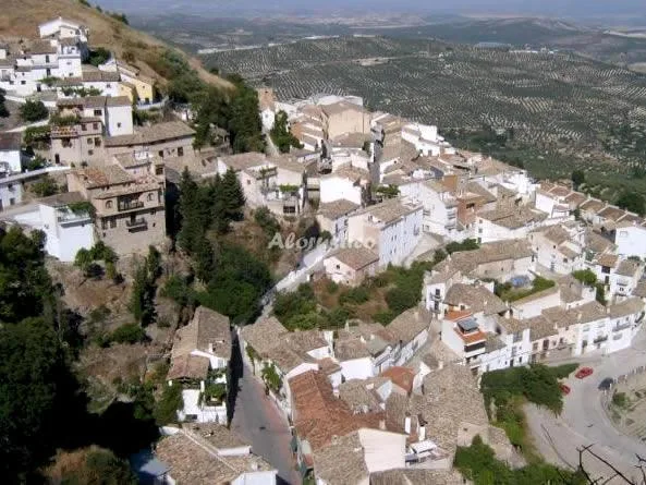 Alojamiento turístico FUENTE CULEBRA-EL PORTÓN en LA IRUELA · JAÉN