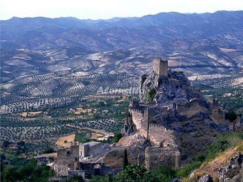 Alojamiento turístico FUENTE CULEBRA-CASA ENCINA en LA IRUELA, JAÉN