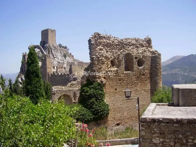 FUENTE CULEBRA-CASA ENCINA en LA IRUELA — miniatura 9
