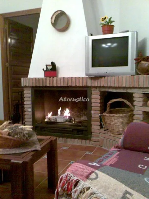 CASA LOS CLAVELES ROJOS en HINOJARES — miniatura 5