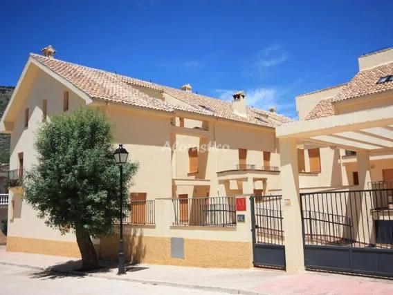 Alojamiento turístico APARTAMENTOS CAMPILLO 2 DORMIT en ARROYO FRIO · JAÉN
