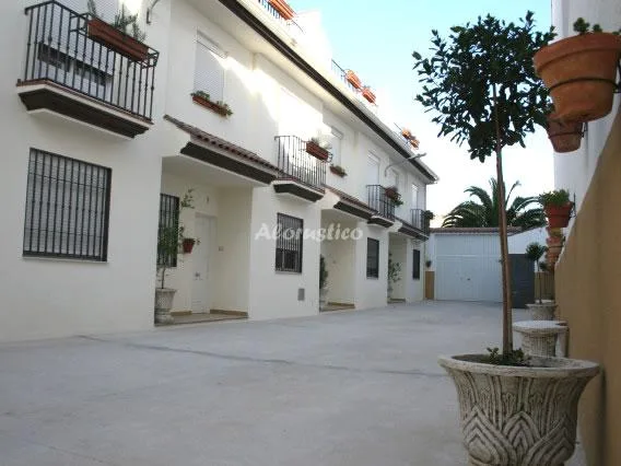 LAS CASAS DE NANI 1 en BEAS DE SEGURA — miniatura 9