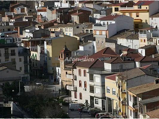 Alojamiento turístico EL REGÜELO en FUENSANTA DE MARTOS · JAÉN