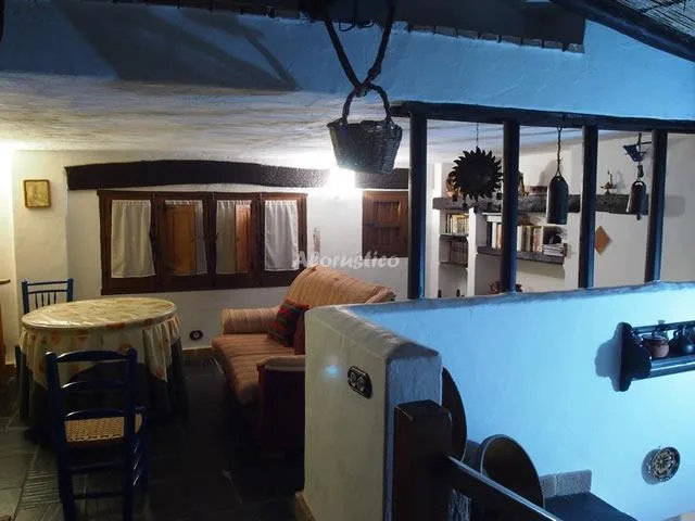 POSA LA CESTERIA en BAÑOS DE LA ENCINA — foto 3