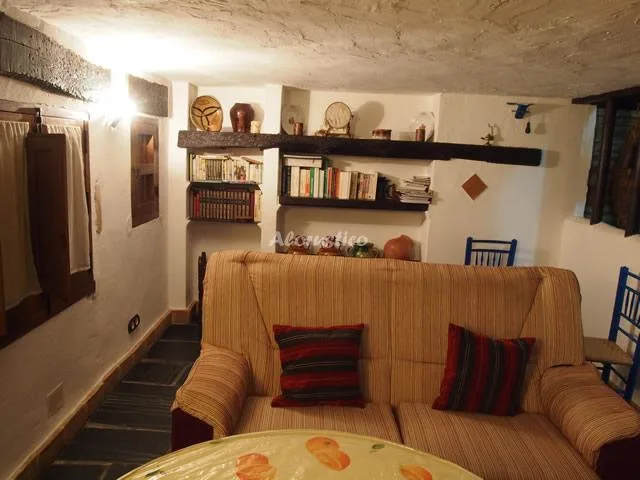 POSA LA CESTERIA en BAÑOS DE LA ENCINA — miniatura 19