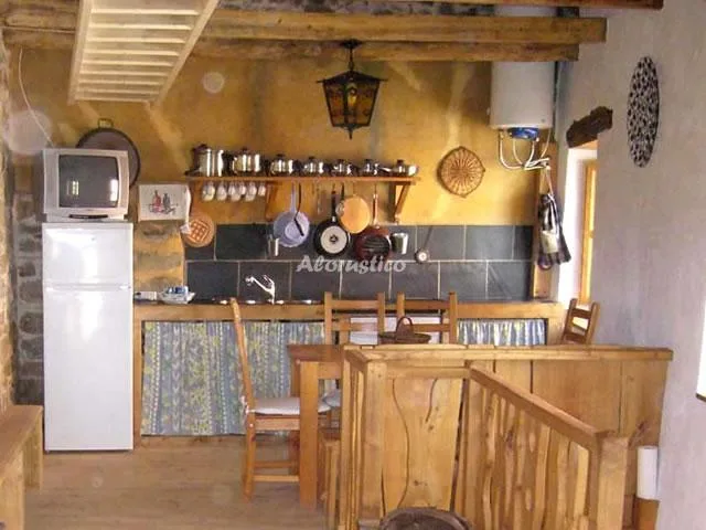 CASA NOCEDITA en NOCEDA DEL BIERZO — miniatura 10