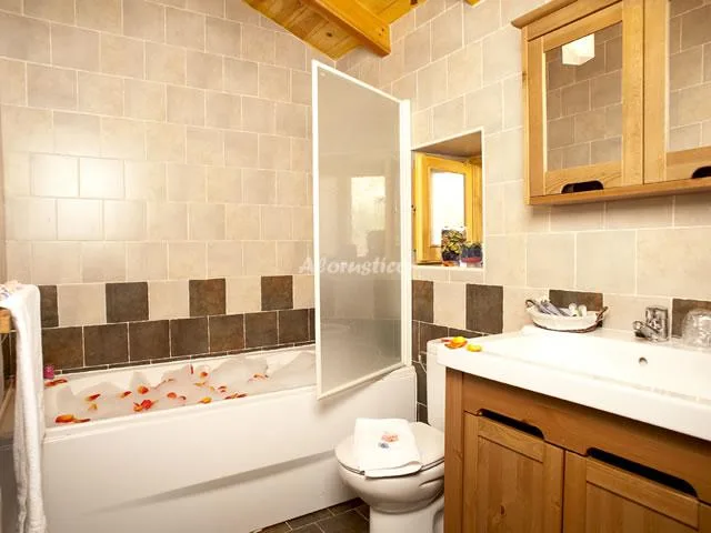 CASA RURAL ENTRE VALLES en BENLLERA — miniatura 8